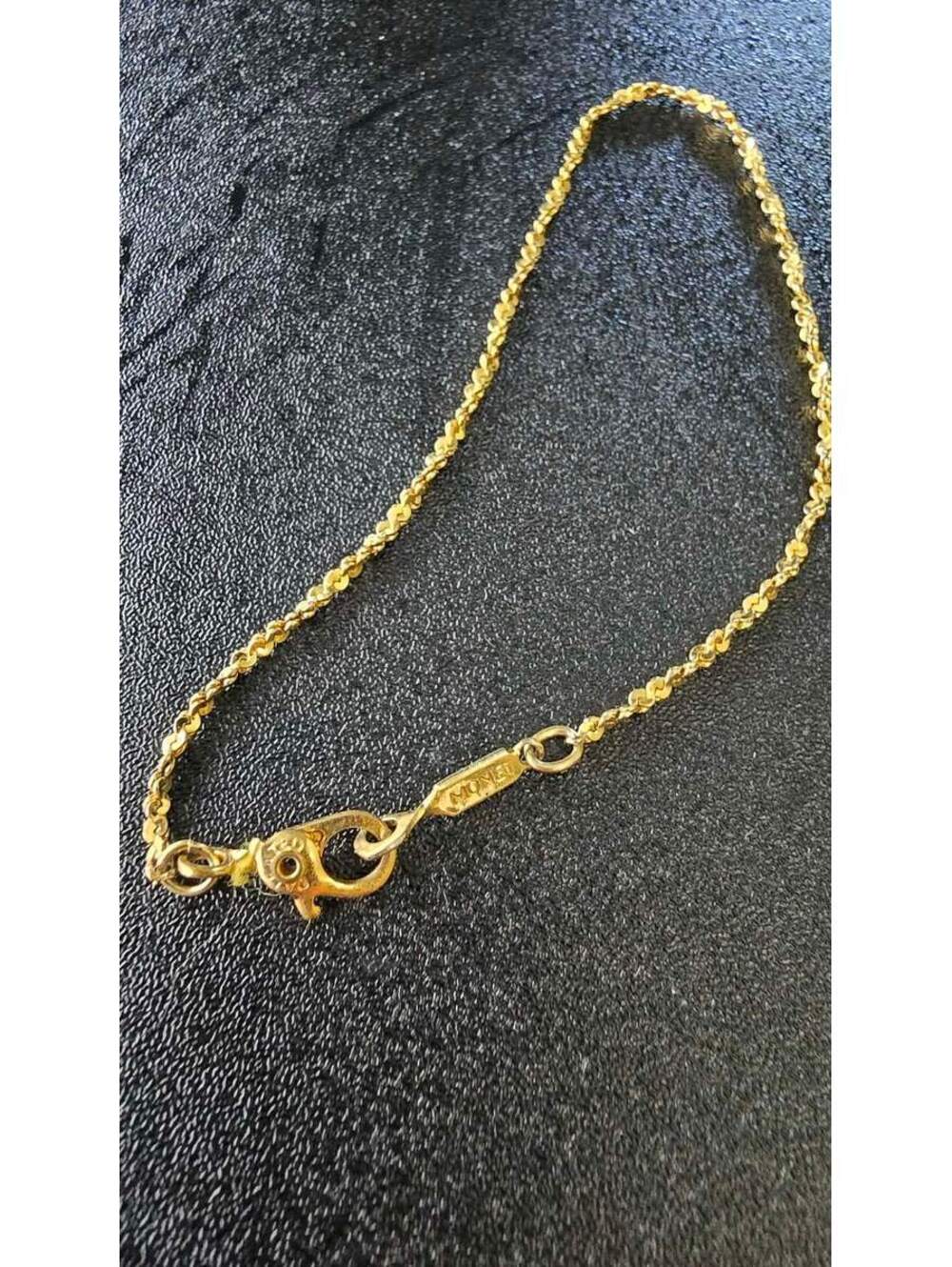 Vintage Monet gold tone petite twisted chain bracelet